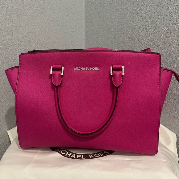 MICHAEL Michael Kors Handbags - MK handbag